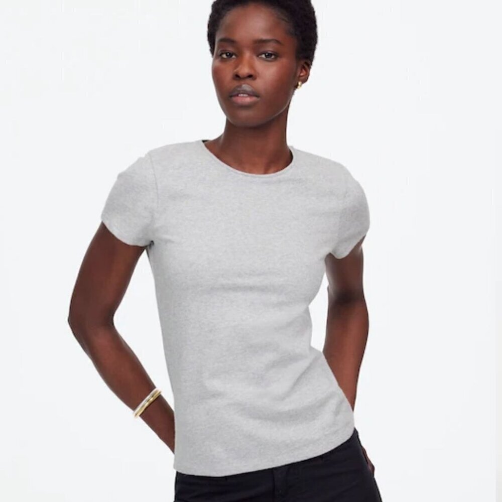 NWT Madewell Gray Essential Slim Tee in Lightweight Cotton - Size: Small